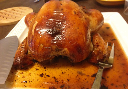 Фото к теме статьи: Рецепт приготовления курицы в духовке целиком