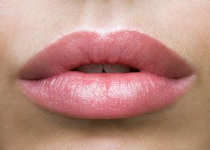 Пилинг губ: пусть ваши губы будут всегда неотразимы