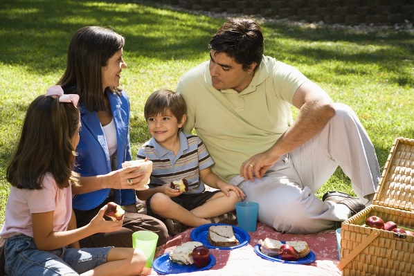 Фото к теме статьи: Легко ли быть семьёй? – Разные этапы семейной жизни.