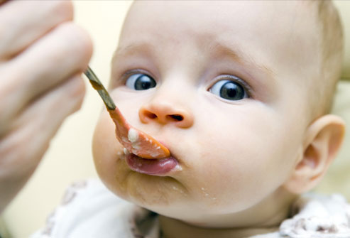 Развитие и питание ребенка в 7 месяцев