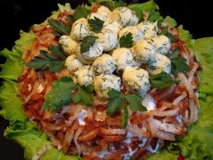 Фото к теме статьи: Салат глухариное гнездо рецепт. Вкусно и быстро!